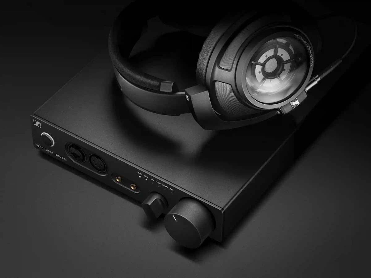 HDV 820